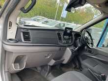Ford Transit 460 EcoBlue Leader Minibus RWD L4 H3 Euro 6 17 Seat 