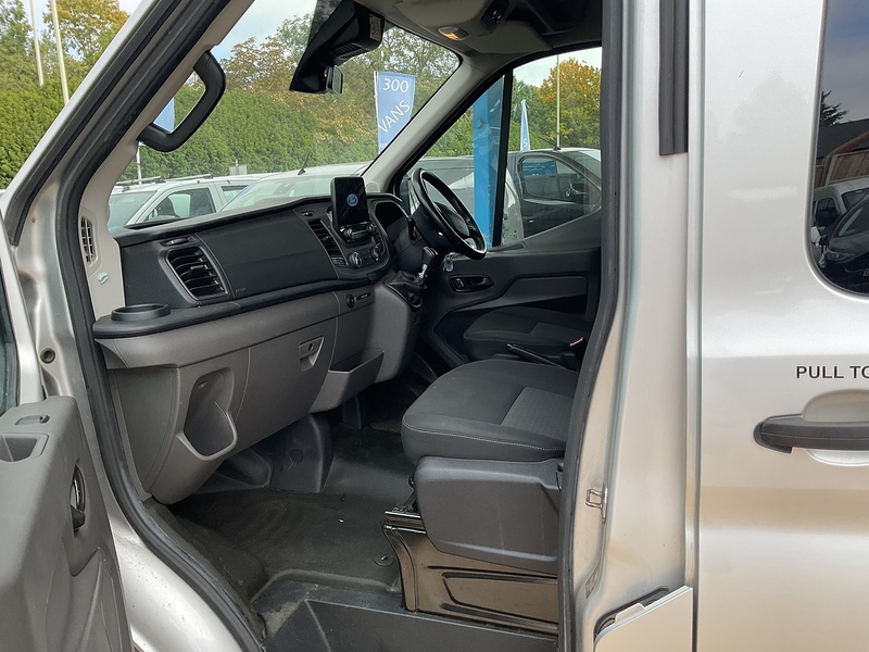 Ford 460 EcoBlue Leader Minibus RWD L4 H3 Euro 6 17 Seat