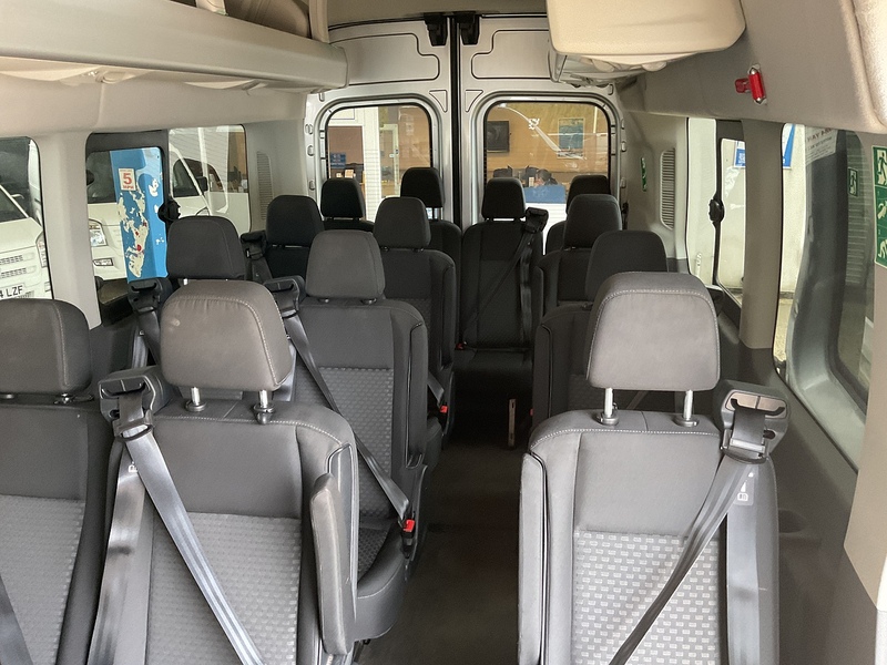 Ford 460 EcoBlue Leader Minibus RWD L4 H3 Euro 6 17 Seat