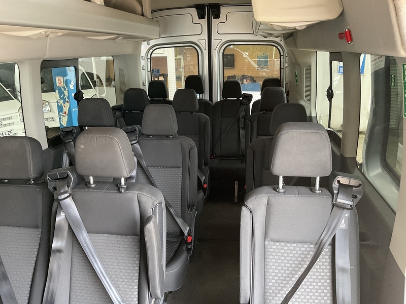 Ford 460 EcoBlue Leader Minibus RWD L4 H3 Euro 6 17 Seat