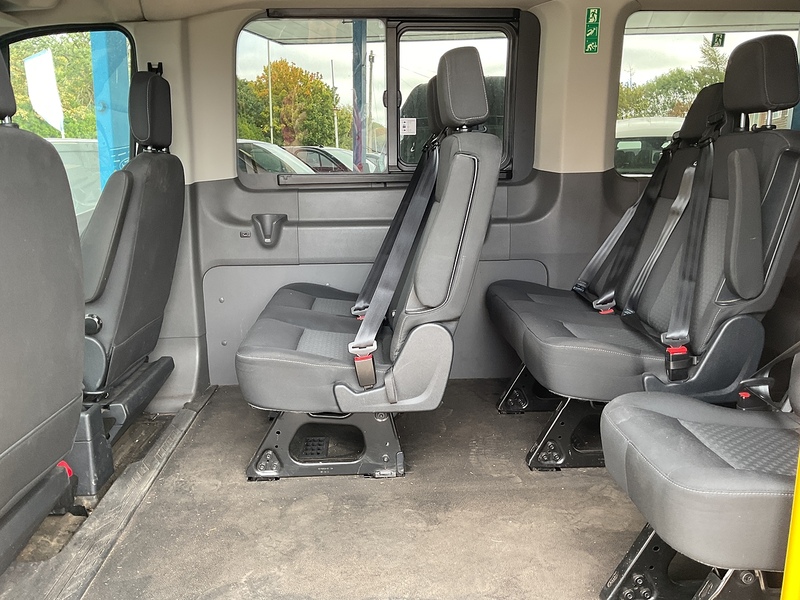 Ford 460 EcoBlue Leader Minibus RWD L4 H3 Euro 6 17 Seat