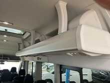 Ford Transit 460 EcoBlue Leader Minibus RWD L4 H3 Euro 6 17 Seat 