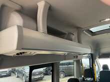 Ford Transit 460 EcoBlue Leader Minibus RWD L4 H3 Euro 6 17 Seat 