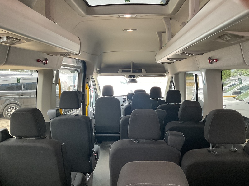 Ford 460 EcoBlue Leader Minibus RWD L4 H3 Euro 6 17 Seat