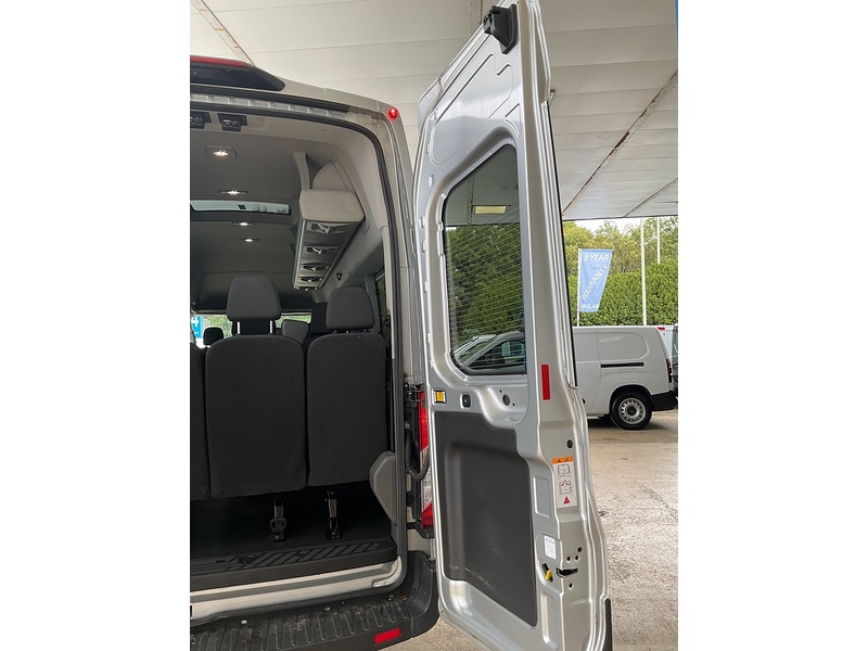 Ford 460 EcoBlue Leader Minibus RWD L4 H3 Euro 6 17 Seat
