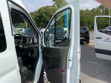 Ford Transit 460 EcoBlue Trend 17 seat Minibus 