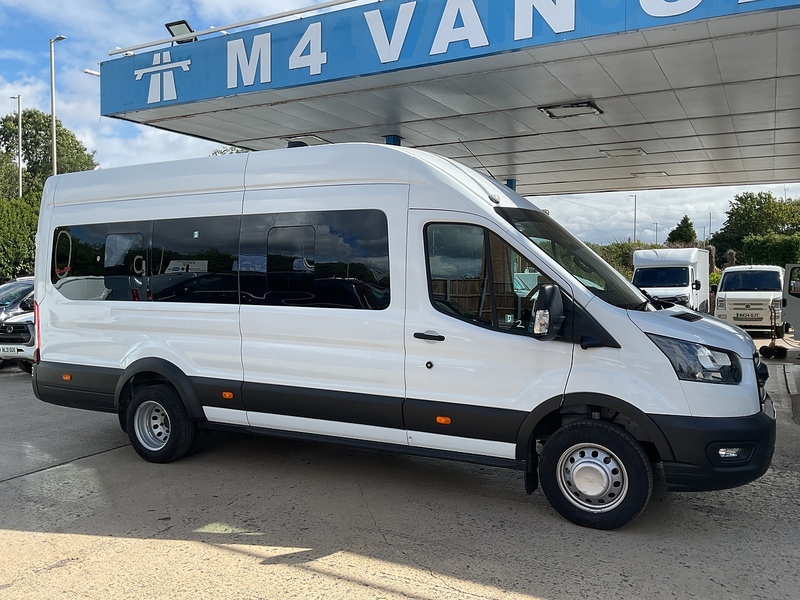 Ford 2.0 460 EcoBlue Leader Minibus Double Cab 5dr Diesel Manual RWD L4 H3 Euro 6 (s/s) (17 Seat, DRW) (165 ps)
