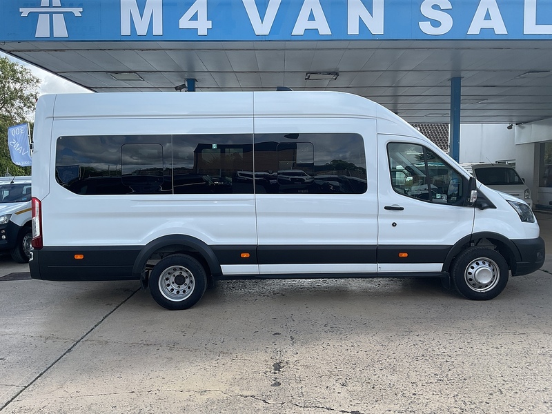 Ford 2.0 460 EcoBlue Leader Minibus Double Cab 5dr Diesel Manual RWD L4 H3 Euro 6 (s/s) (17 Seat, DRW) (165 ps)