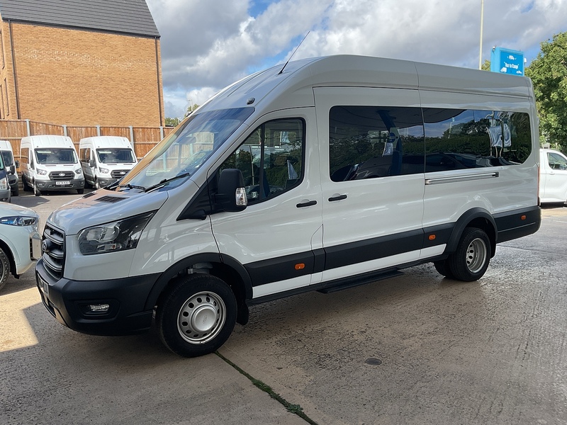 Ford 2.0 460 EcoBlue Leader Minibus Double Cab 5dr Diesel Manual RWD L4 H3 Euro 6 (s/s) (17 Seat, DRW) (165 ps)