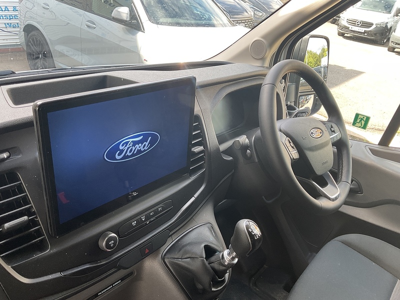 Ford 2.0 460 EcoBlue Leader Minibus Double Cab 5dr Diesel Manual RWD L4 H3 Euro 6 (s/s) (17 Seat, DRW) (165 ps)