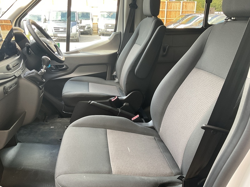 Ford 2.0 460 EcoBlue Leader Minibus Double Cab 5dr Diesel Manual RWD L4 H3 Euro 6 (s/s) (17 Seat, DRW) (165 ps)