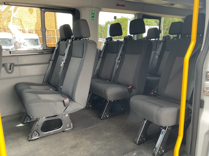 Ford 2.0 460 EcoBlue Leader Minibus Double Cab 5dr Diesel Manual RWD L4 H3 Euro 6 (s/s) (17 Seat, DRW) (165 ps)
