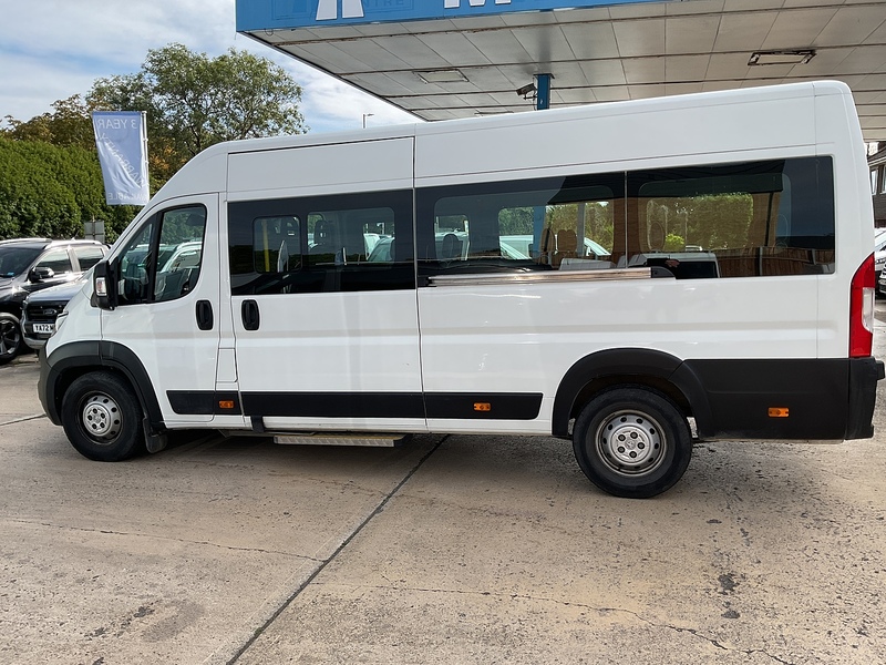 Peugeot 2.0 BlueHDi 440 17 Seat Minibus Diesel Manual L4 H2 Euro 6 (130 ps)