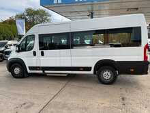 Peugeot Boxer 2.0 BlueHDi 440 17 Seat Minibus Diesel Manual L4 H2 Euro 6 (130 ps) 