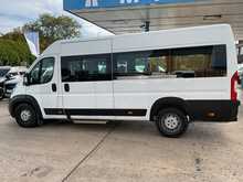 Peugeot Boxer 2.0 BlueHDi 440 17 Seat Minibus Diesel Manual L4 H2 Euro 6 (130 ps) 