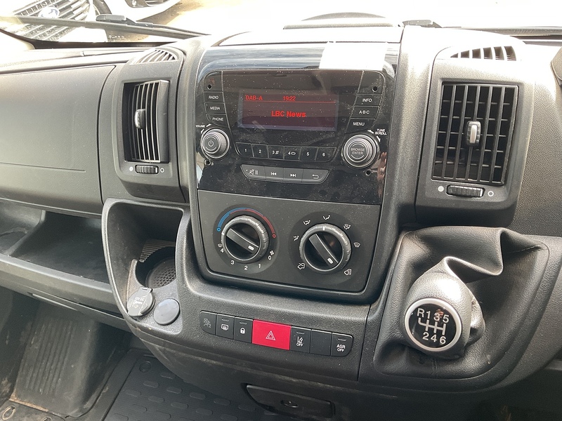Peugeot 2.0 BlueHDi 440 17 Seat Minibus Diesel Manual L4 H2 Euro 6 (130 ps)