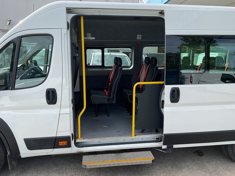 Peugeot 2.0 BlueHDi 440 17 Seat Minibus Diesel Manual L4 H2 Euro 6 (130 ps)