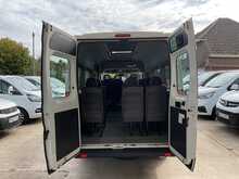 Peugeot Boxer 2.0 BlueHDi 440 17 Seat Minibus Diesel Manual L4 H2 Euro 6 (130 ps) 
