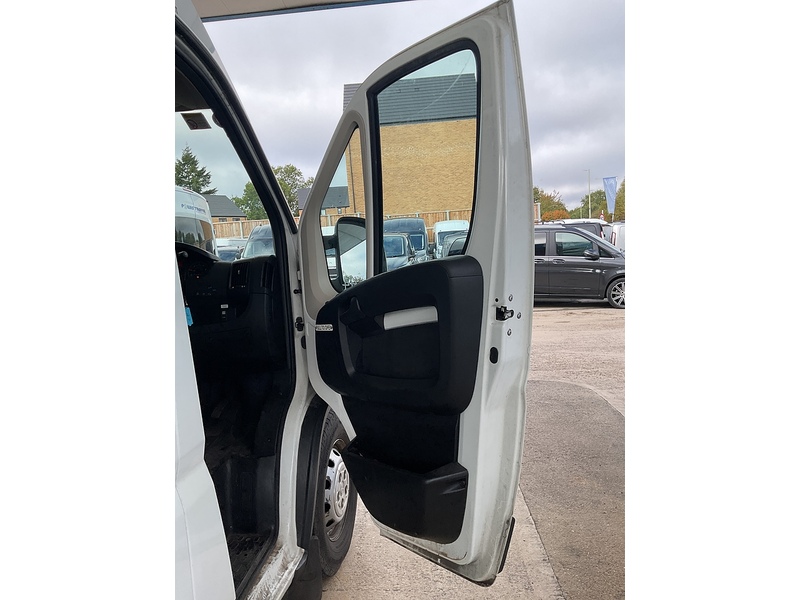 Peugeot 2.2 BlueHDi 440 S Diesel Manual L4 H2 Euro 6 (s/s) (140 ps)