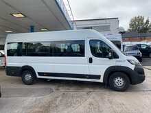 Peugeot Boxer 2.2 BlueHDi 440 S Diesel Manual L4 H2 Euro 6 (s/s) (140 ps) 