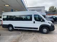 Peugeot Boxer 2.2 BlueHDi 440 S Diesel Manual L4 H2 Euro 6 (s/s) (140 ps) 