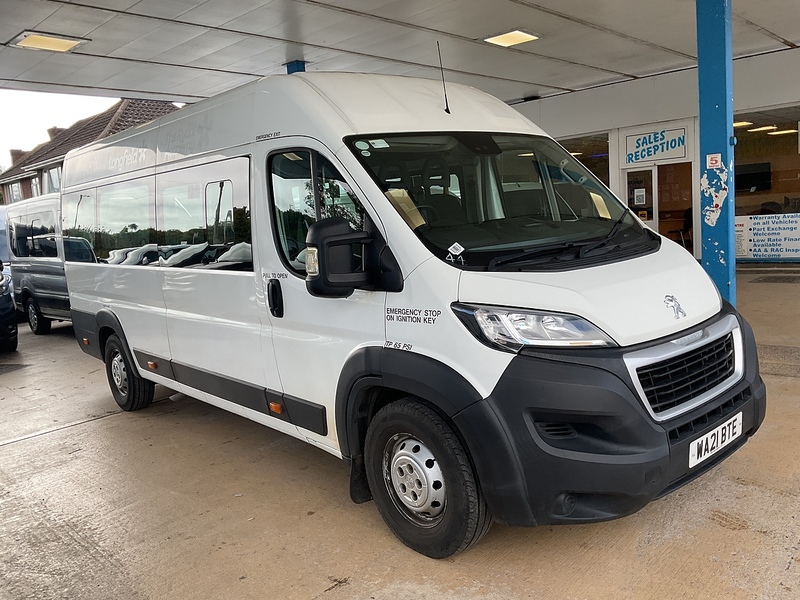 Peugeot 2.2 BlueHDi 440 S Diesel Manual L4 H2 Euro 6 (s/s) (140 ps)