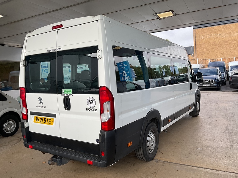 Peugeot 2.2 BlueHDi 440 S Diesel Manual L4 H2 Euro 6 (s/s) (140 ps)
