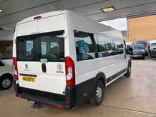 Peugeot Boxer 2.2 BlueHDi 440 S Diesel Manual L4 H2 Euro 6 (s/s) (140 ps) 