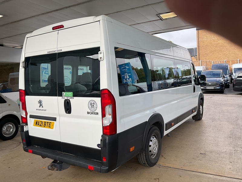 Peugeot 2.2 BlueHDi 440 S Diesel Manual L4 H2 Euro 6 (s/s) (140 ps)