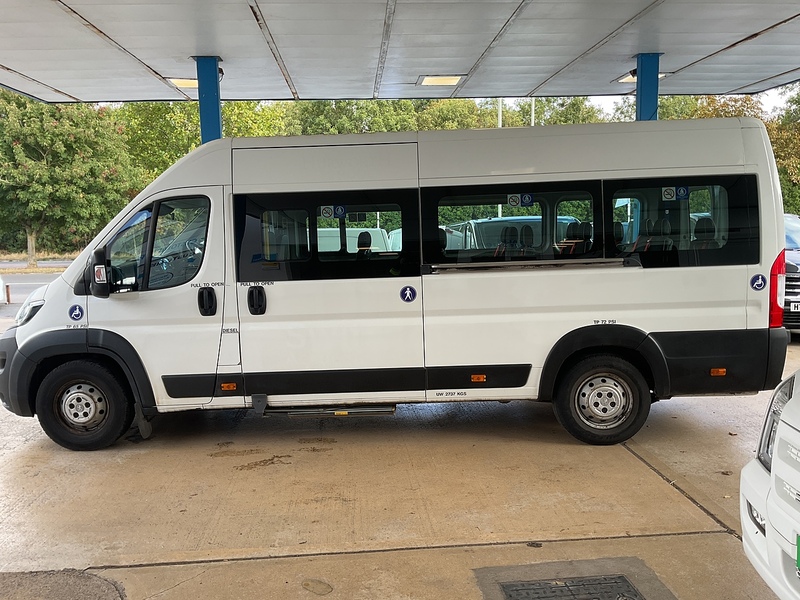 Peugeot 2.2 BlueHDi 440 S Diesel Manual L4 H2 Euro 6 (s/s) (140 ps)