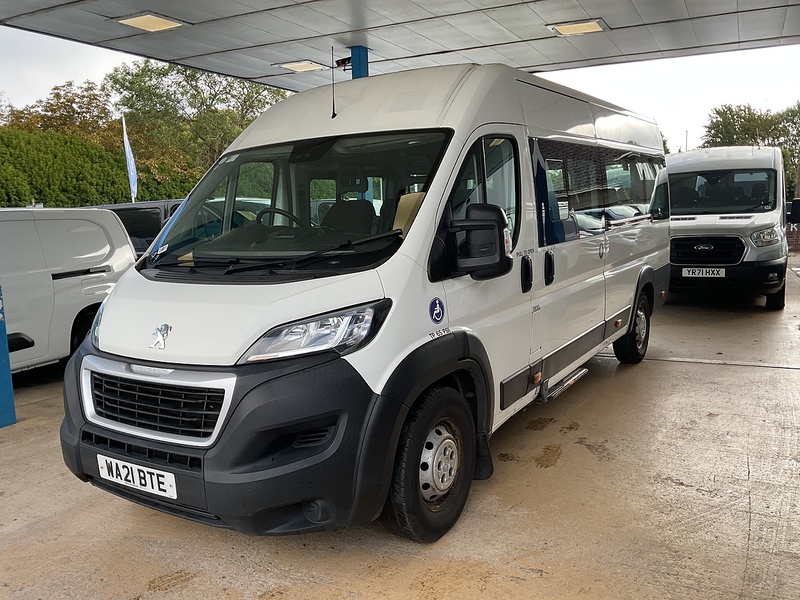 Peugeot 2.2 BlueHDi 440 S Diesel Manual L4 H2 Euro 6 (s/s) (140 ps)
