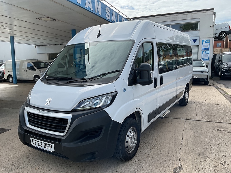 Peugeot 2.2 BlueHDi 335 Professional 14 Seat Minibus Diesel Manual L3 H2 Euro 6 (s/s) (140 ps)