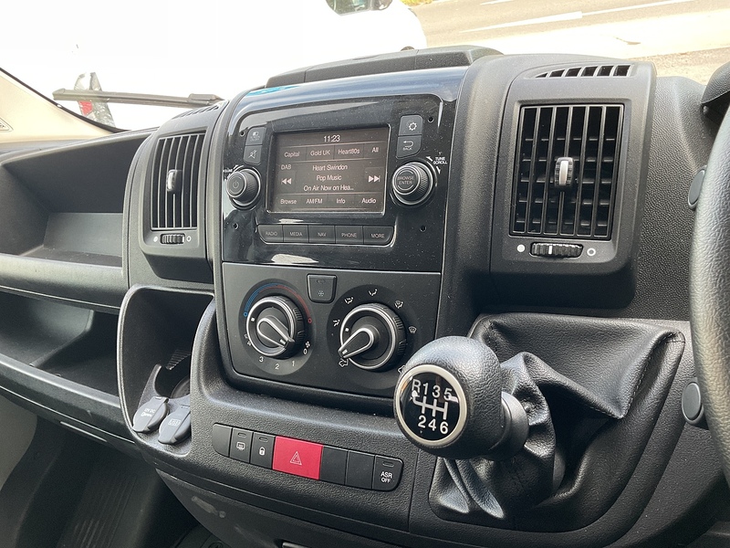 Peugeot 2.2 BlueHDi 335 Professional 14 Seat Minibus Diesel Manual L3 H2 Euro 6 (s/s) (140 ps)