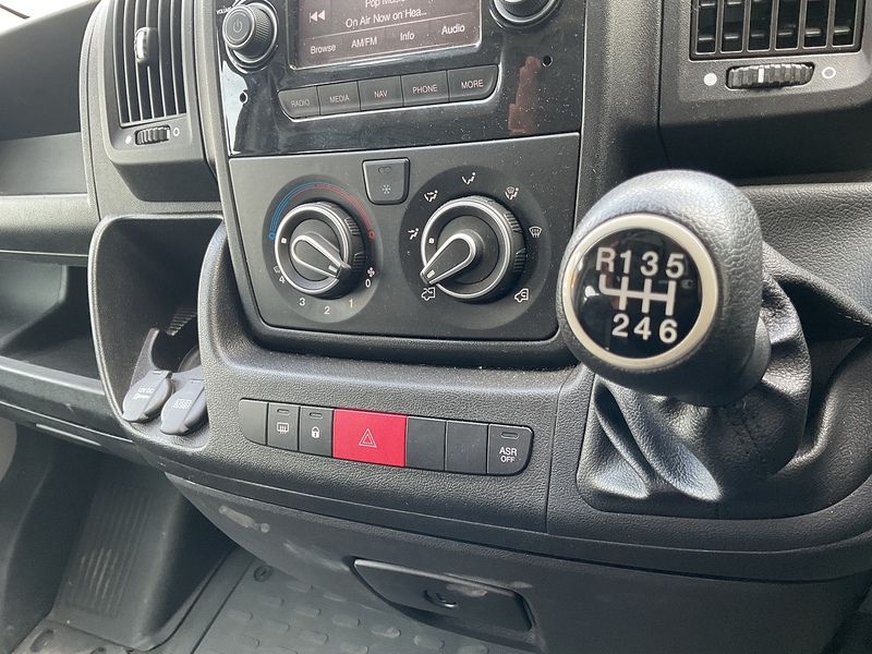 Peugeot 2.2 BlueHDi 335 Professional 14 Seat Minibus Diesel Manual L3 H2 Euro 6 (s/s) (140 ps)