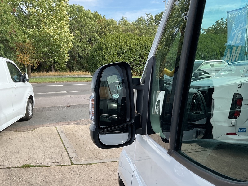 Peugeot 2.2 BlueHDi 335 Professional 14 Seat Minibus Diesel Manual L3 H2 Euro 6 (s/s) (140 ps)