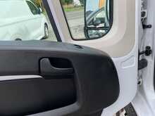 Peugeot Boxer 2.2 BlueHDi 335 Professional 14 Seat Minibus Diesel Manual L3 H2 Euro 6 (s/s) (140 ps) 