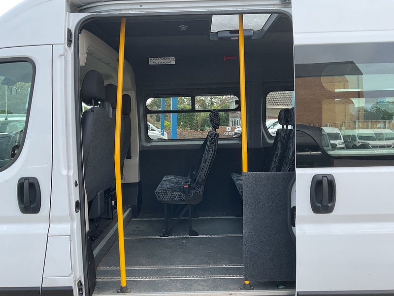 Peugeot 2.2 BlueHDi 335 Professional 14 Seat Minibus Diesel Manual L3 H2 Euro 6 (s/s) (140 ps)