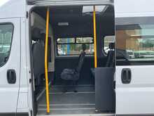 Peugeot Boxer 2.2 BlueHDi 335 Professional 14 Seat Minibus Diesel Manual L3 H2 Euro 6 (s/s) (140 ps) 