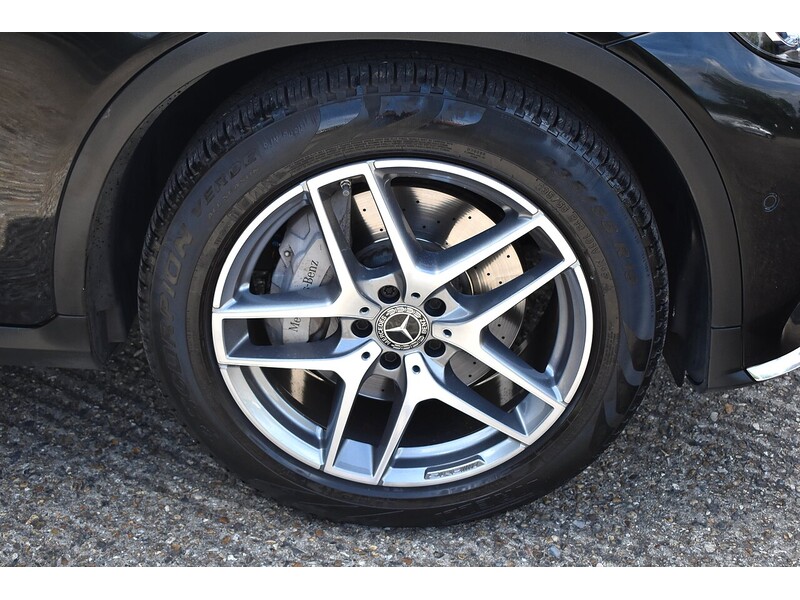 Mercedes-Benz GLC Class GLC250 AMG Line - U1249