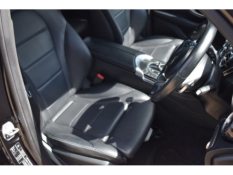 Mercedes-Benz GLC Class GLC250 AMG Line - U1249