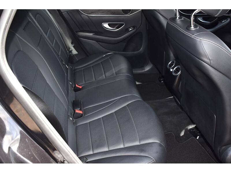 Mercedes-Benz GLC Class GLC250 AMG Line - U1249