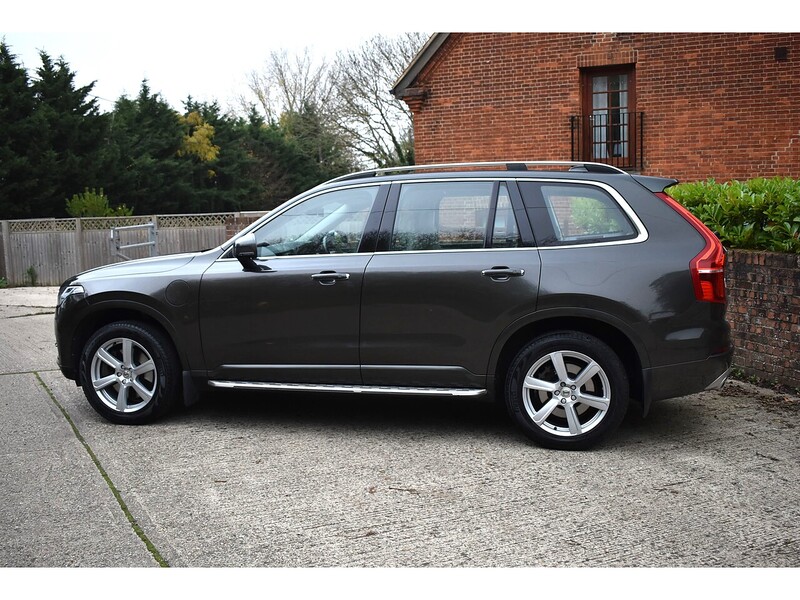 Volvo XC90 h T8 Twin Engine Momentum Pro - U1324
