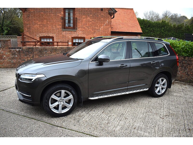 Volvo XC90 h T8 Twin Engine Momentum Pro - U1324