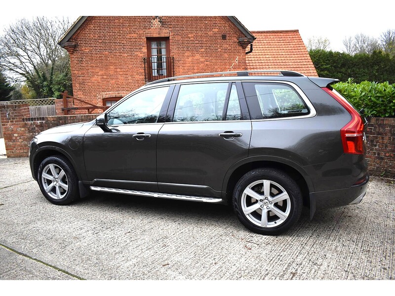 Volvo XC90 h T8 Twin Engine Momentum Pro - U1324