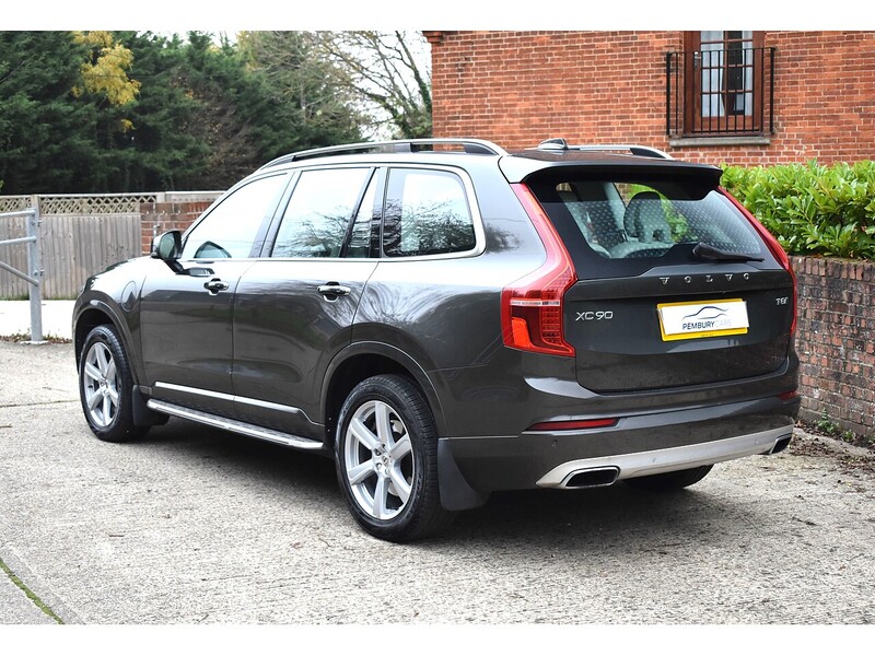 Volvo XC90 h T8 Twin Engine Momentum Pro - U1324