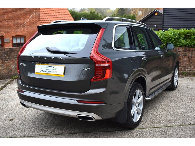 Volvo XC90 h T8 Twin Engine Momentum Pro - U1324