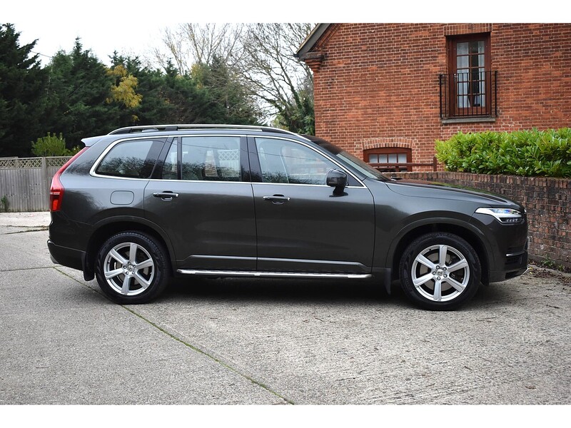 Volvo XC90 h T8 Twin Engine Momentum Pro - U1324
