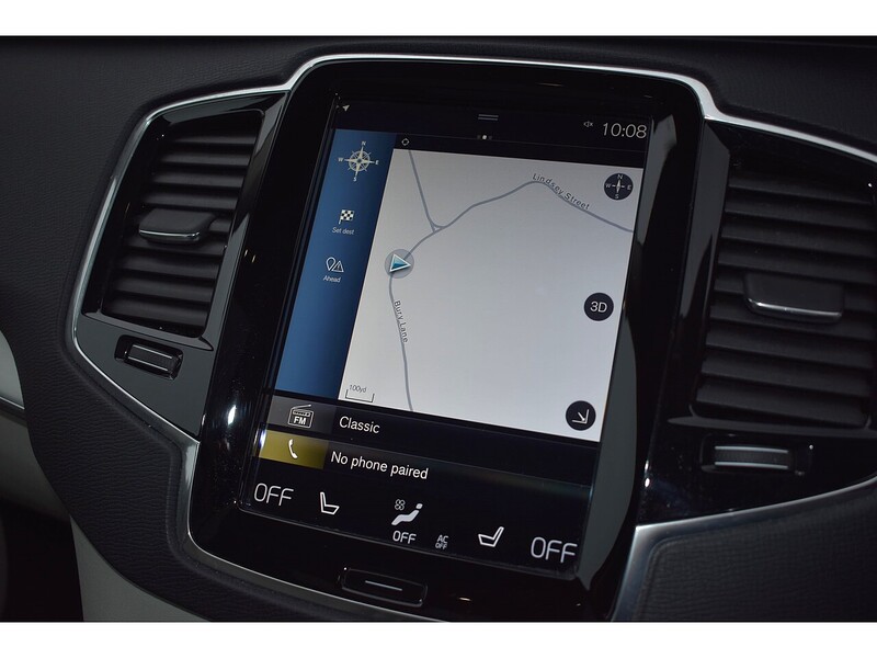 Volvo XC90 h T8 Twin Engine Momentum Pro - U1324