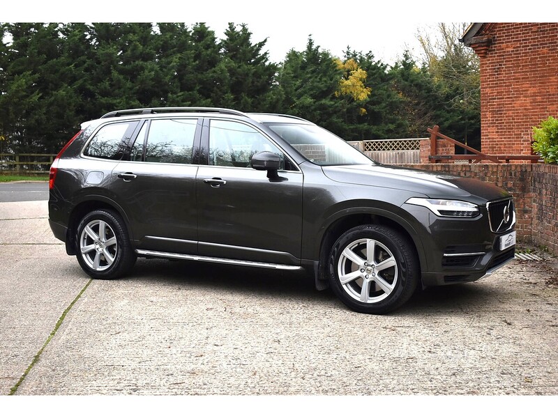 Volvo XC90 h T8 Twin Engine Momentum Pro - U1324