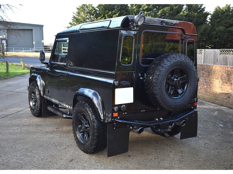 Land Rover Defender 90 TDCi County Commercial - U1356